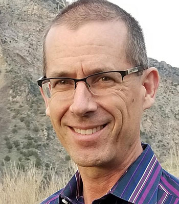 Iain Hueton